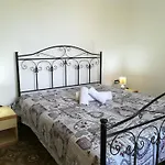 Maddalena A Villa Otranto